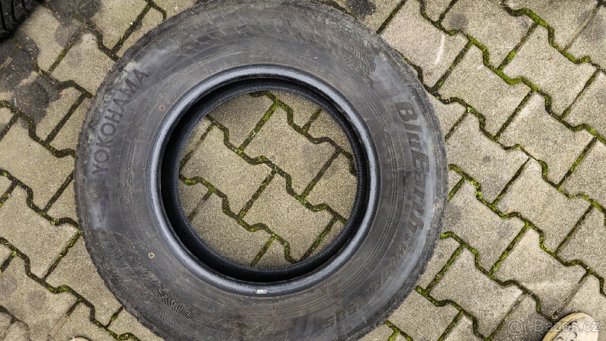 2x zimní pneu Yokohama Bluearth 265/65 r17