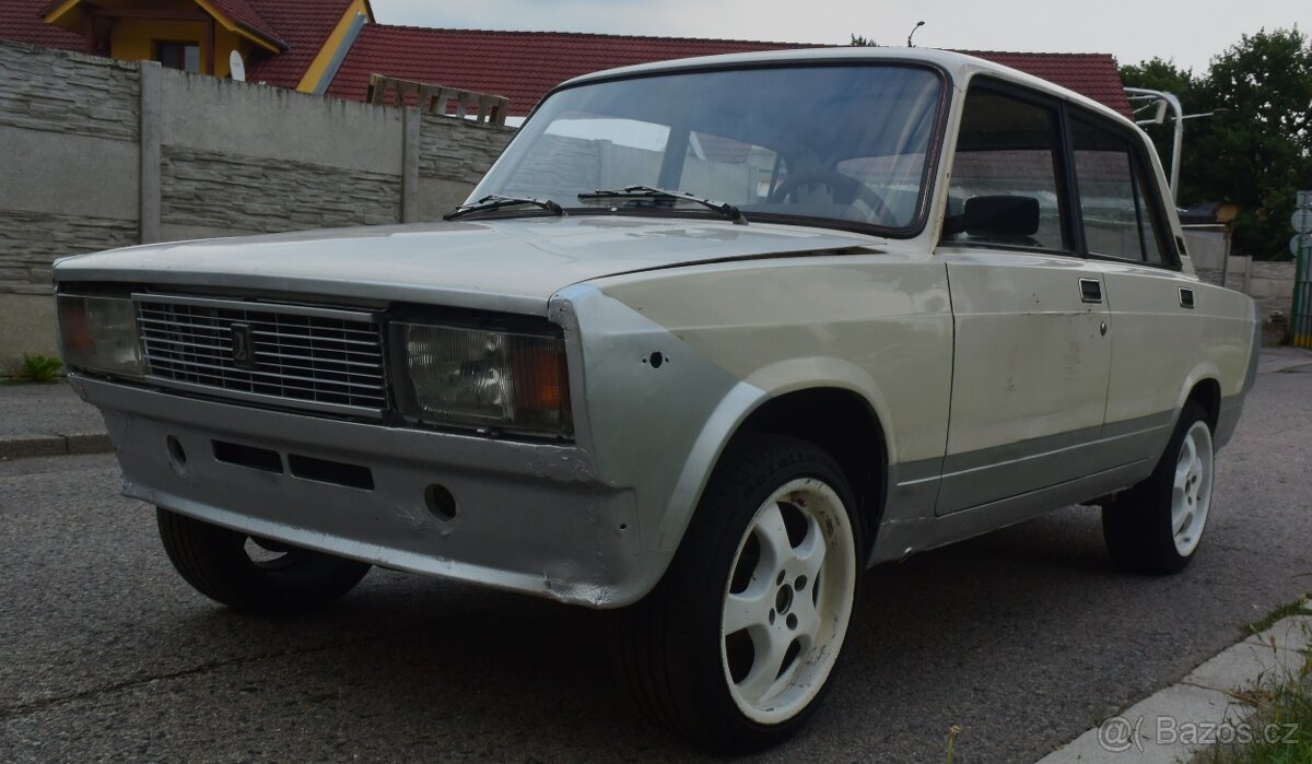 LADA 2105 HOBBY