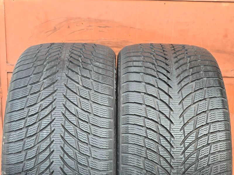 Zimní Nokian 255/35/19XL