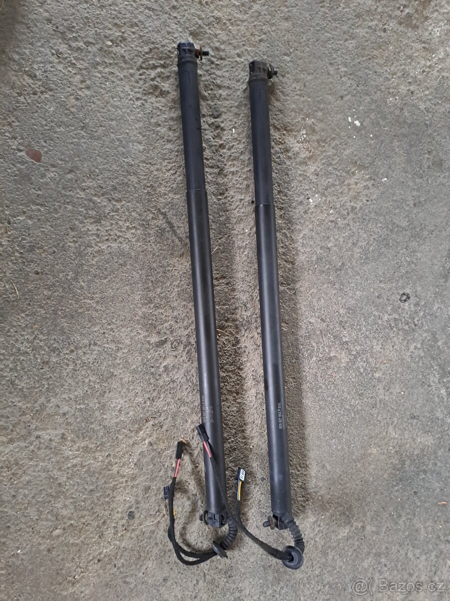 Škoda Octavia 3 III servomotory 5-tých dveří