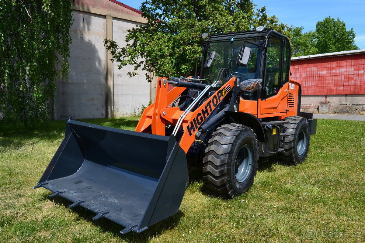 Kloubovy nakladač Zethos HT920 4x4