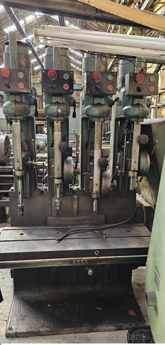 4vřetenová vrtačka MKE-8