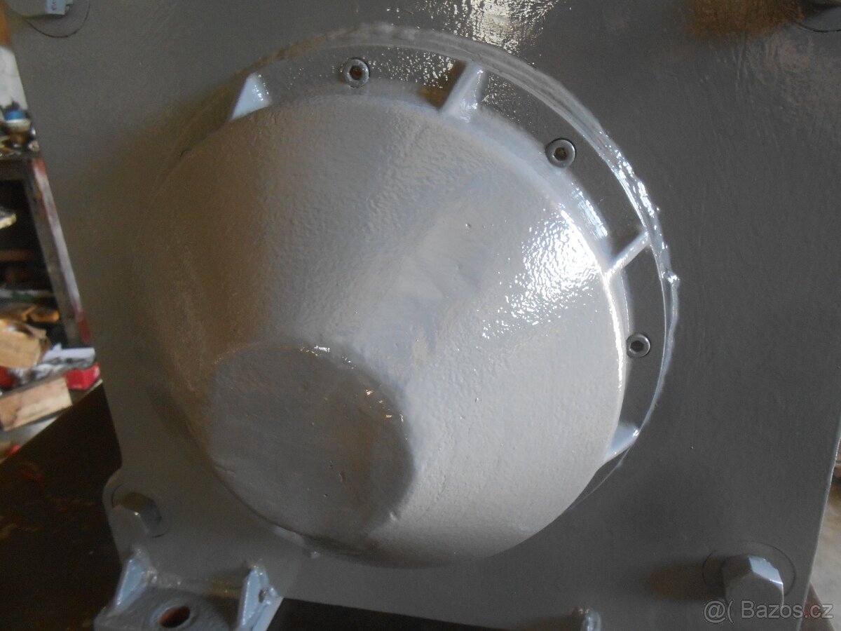 Koupím boční kryt navijáku LKT 80