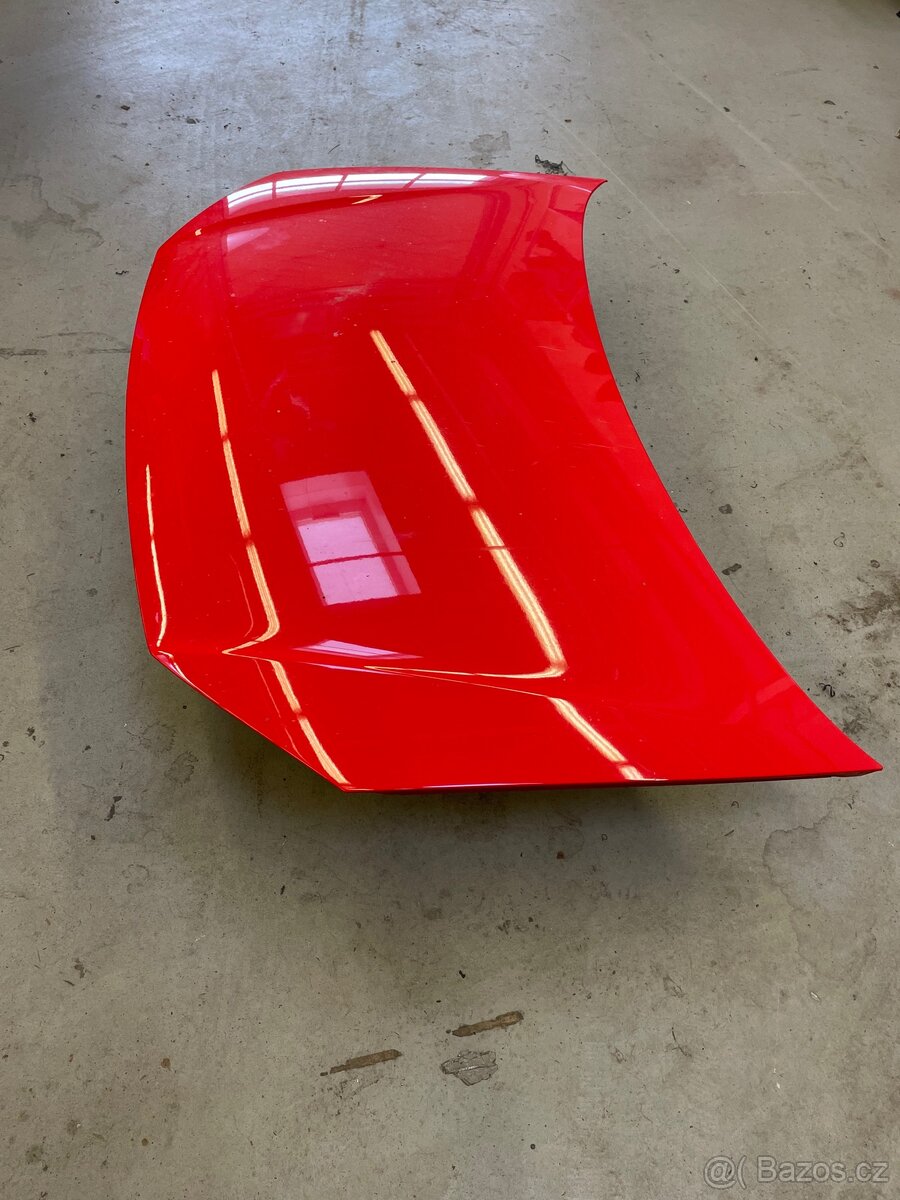 Kapota Volkswagen polo 5