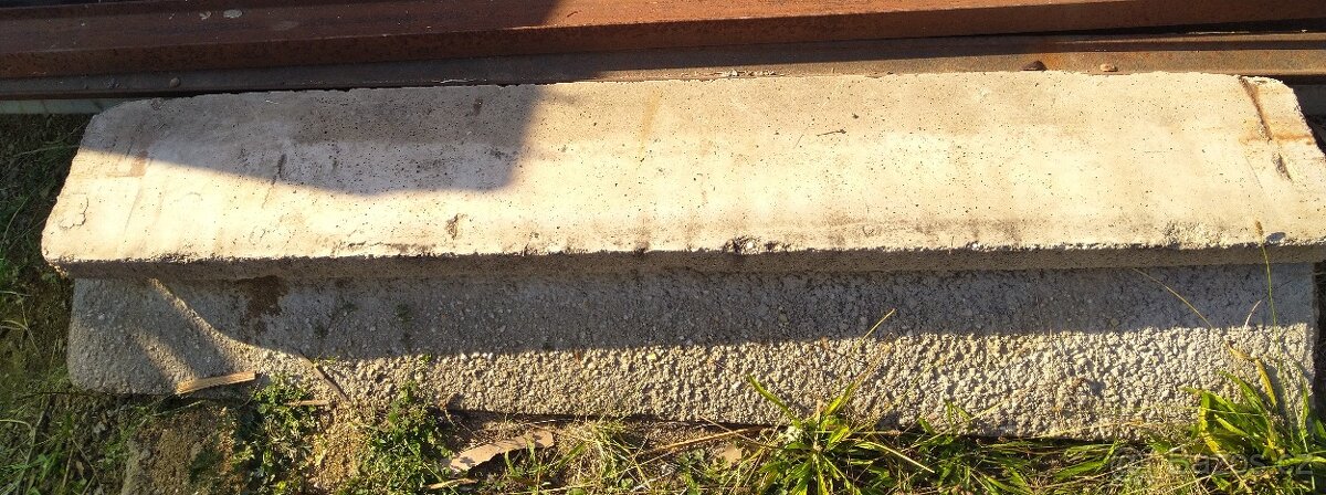 Betonové dílece 210x35x7,5cm 5ks