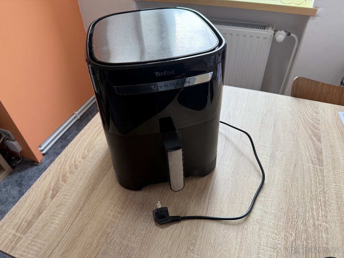 Horkovzdušná fritéza Tefal