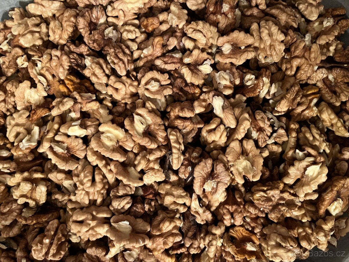 Vlašské ořechy loupané