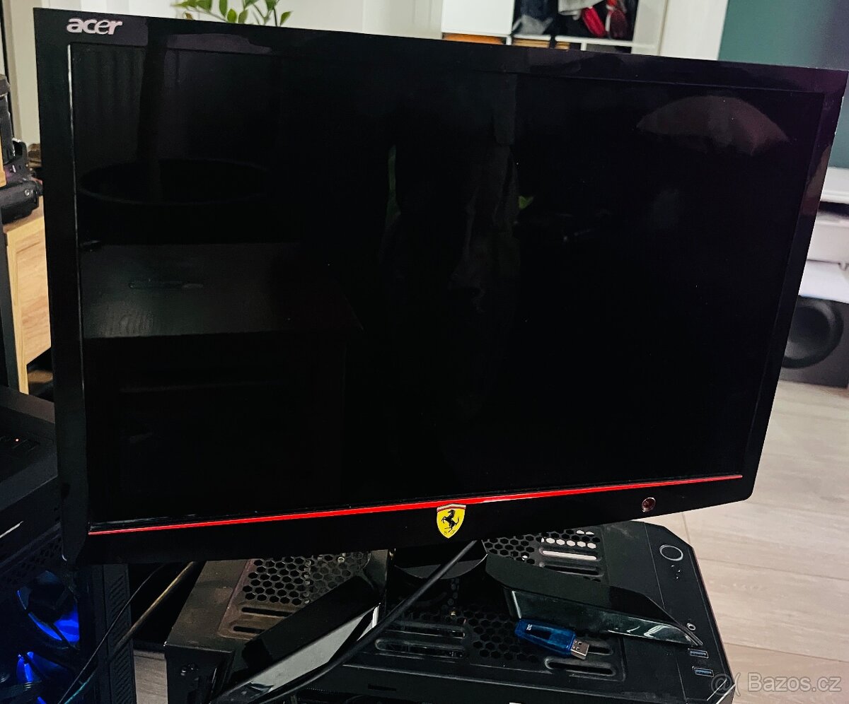 PC sestava vc. monitoru Acer limited Ferrari, w11 pro