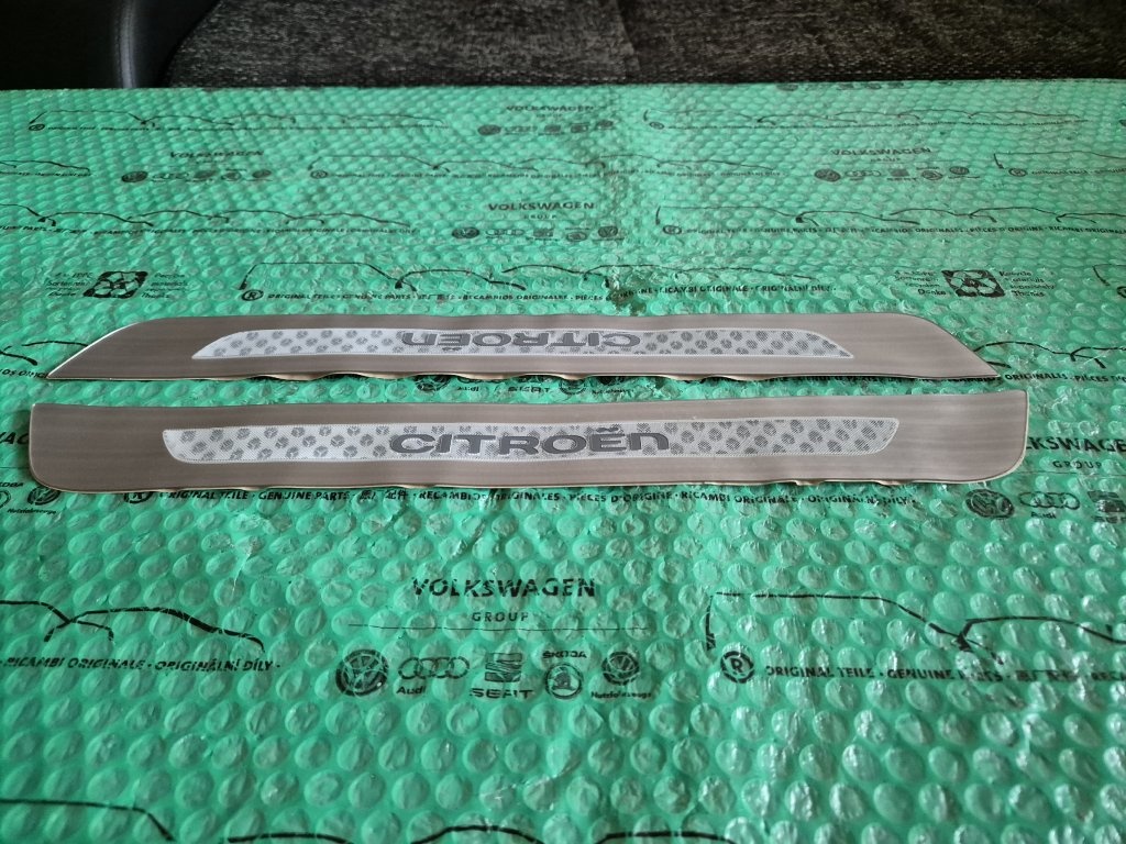 dekorativní ozdobné a ochranné lišty prahu Citroen C4 Picass