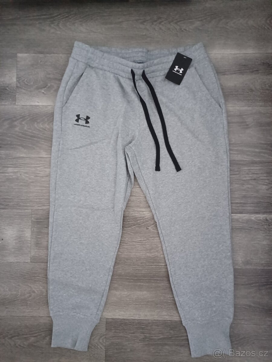 Nové dámské tepláky Under Armour