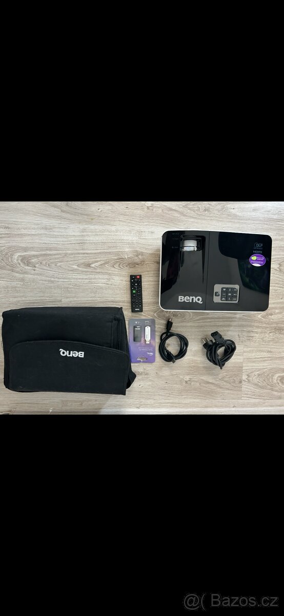 Projektor BENQ MX661 jako nový párkrát použit
