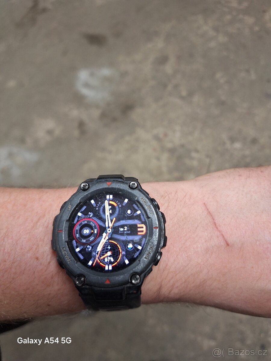 Xiaomi Amazfit t-rex PRO, hodinky