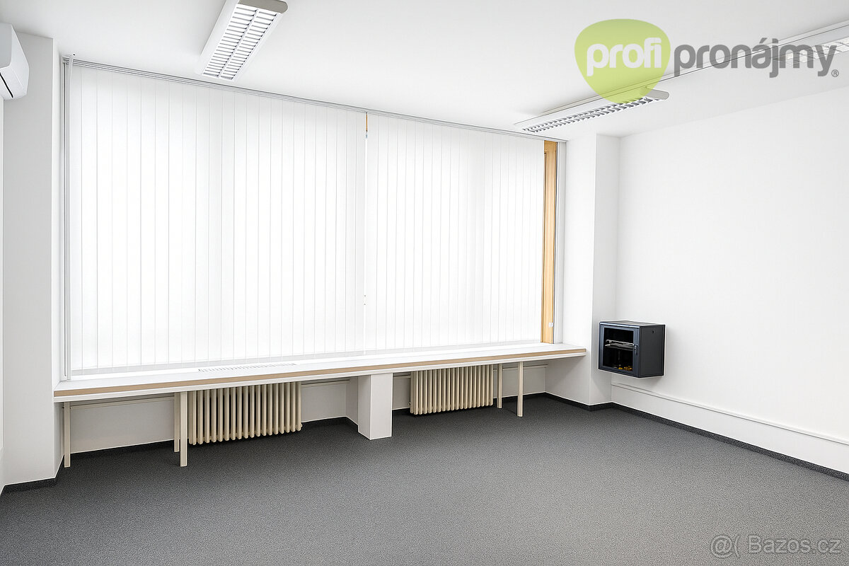 Pronájem přízemního obchodního prostoru 615 m²