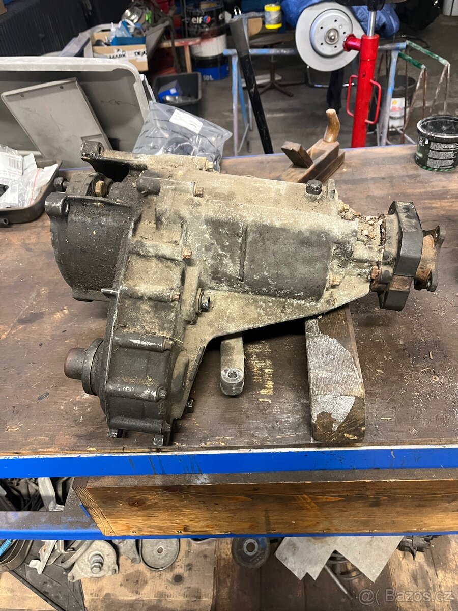 Rozvodovka BMW E34 525ix