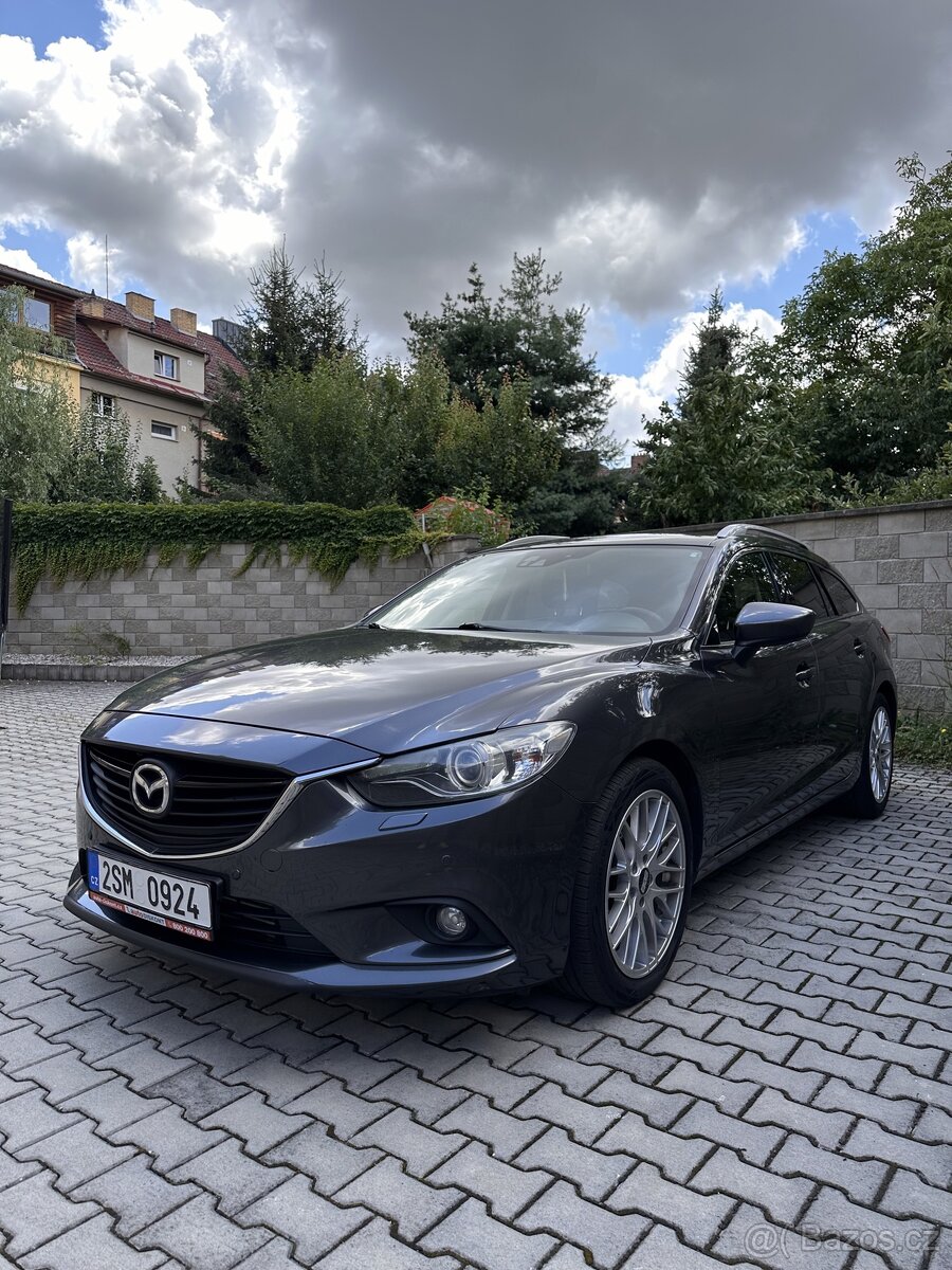 Mazda 6gj lehce nabourane