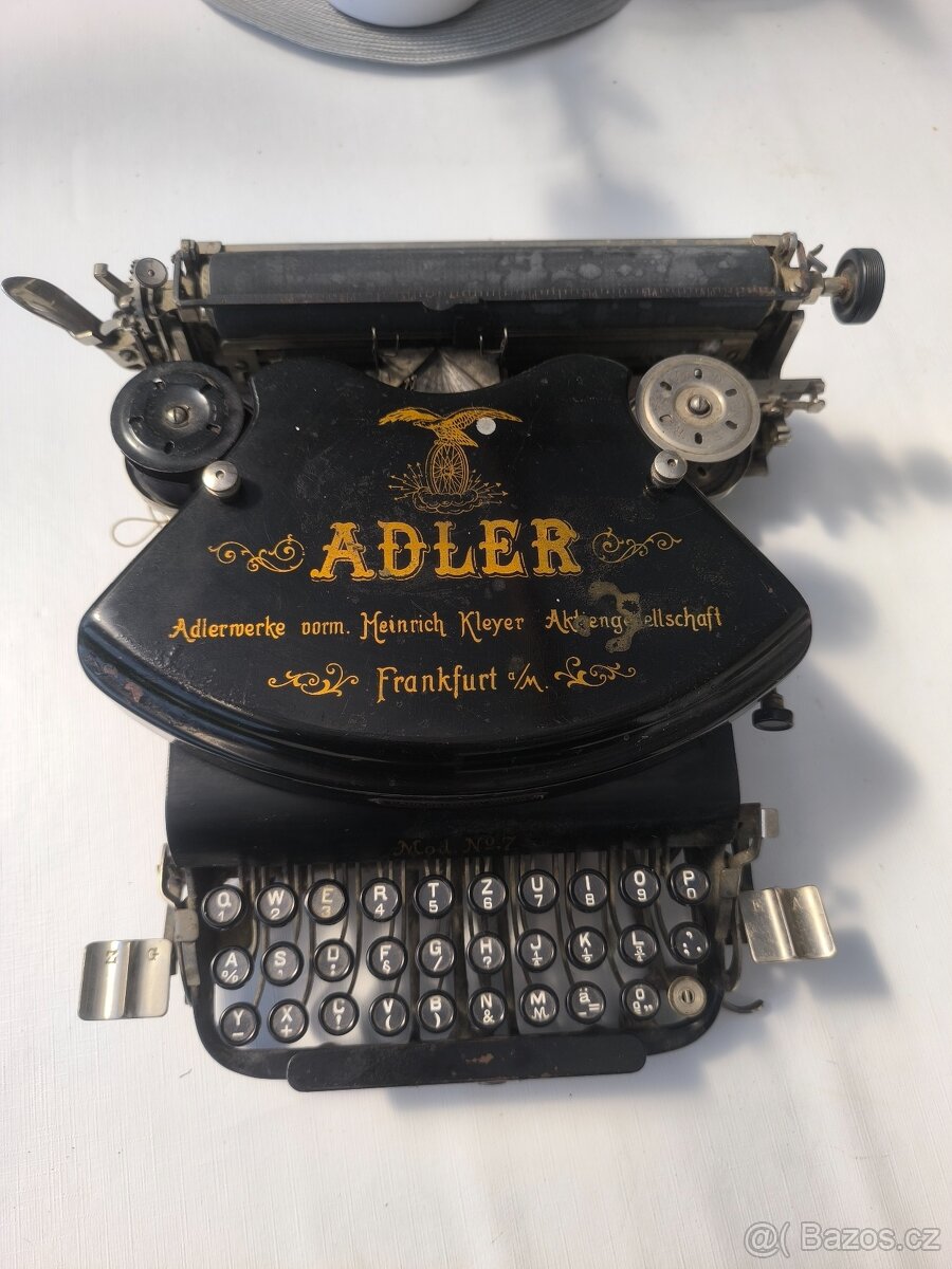 Psací stroj Adler