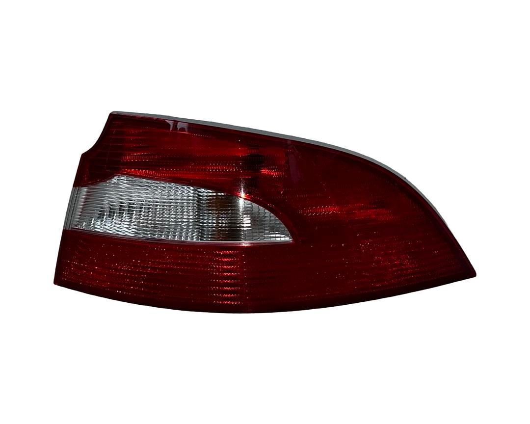 Pravé zadní vnější světlo Škoda Superb 2 sedan r.v. 2009