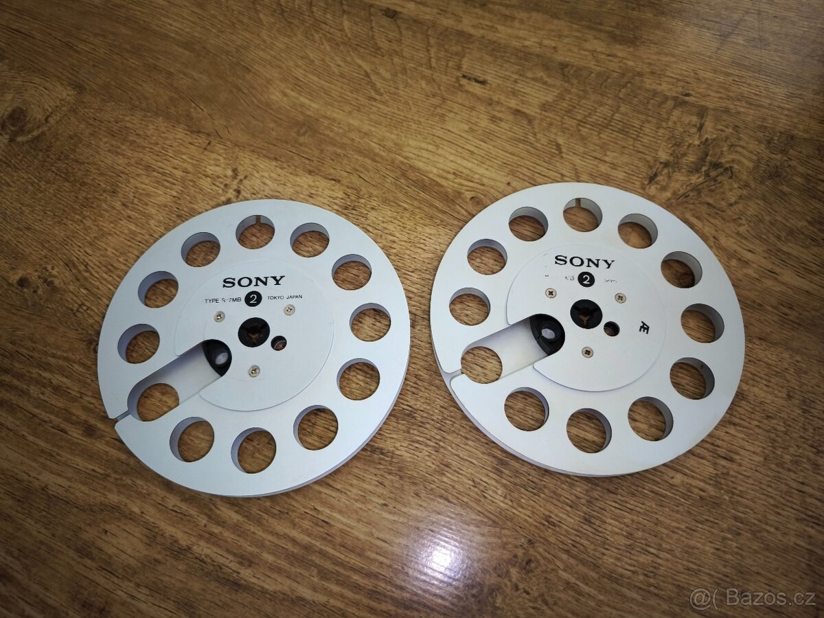 2 ks Originální Alu cívky Sony "18" ,R7 Mb, silver,čti pop