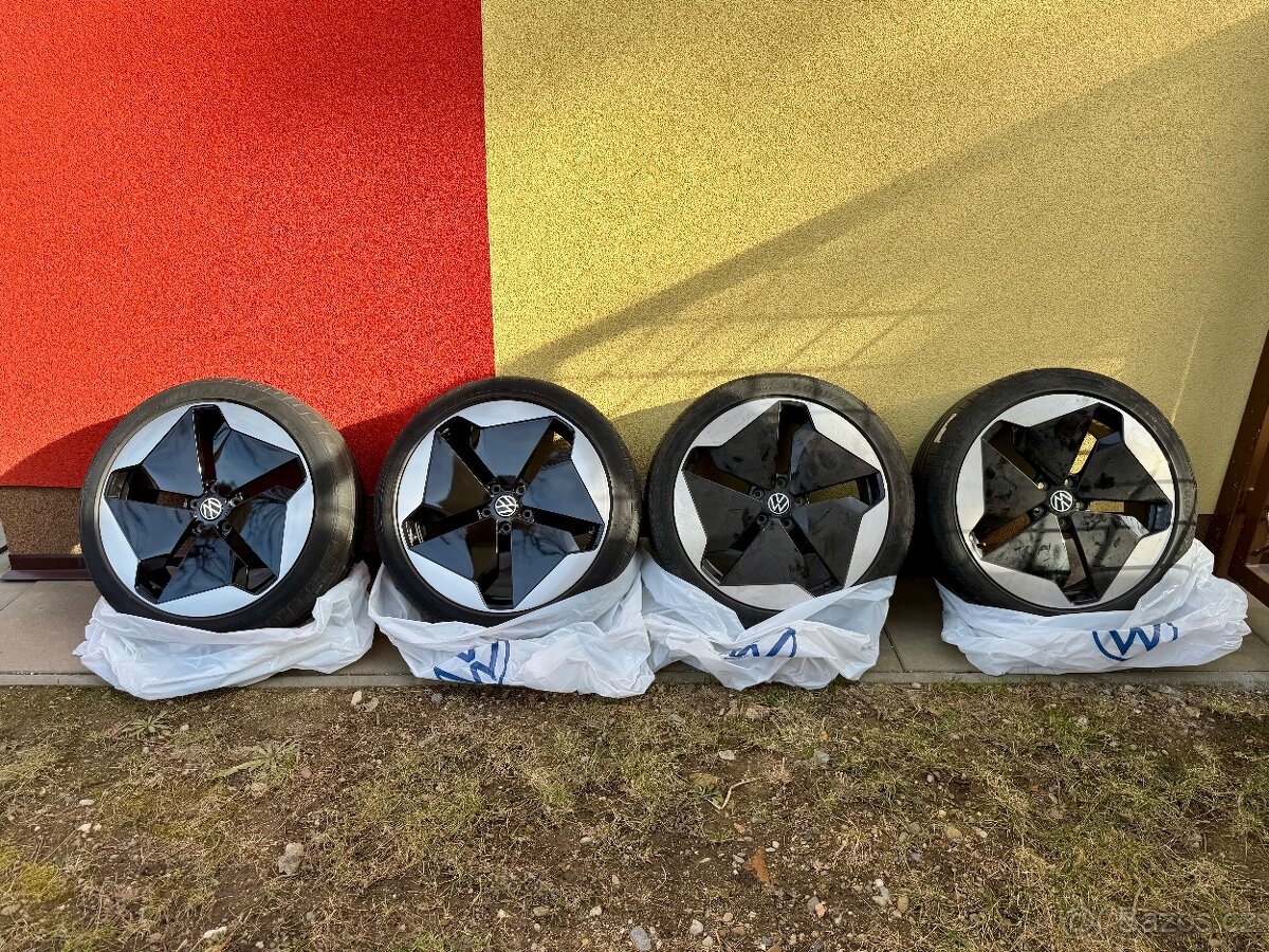 Kola Volkswagen iD3 Sanya - 20"/TopStav/Letní