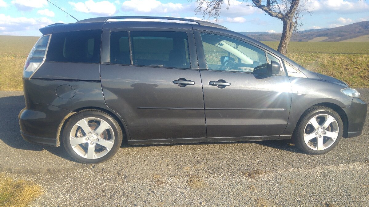 Mazda 5,2.0i,xenony,7 míst