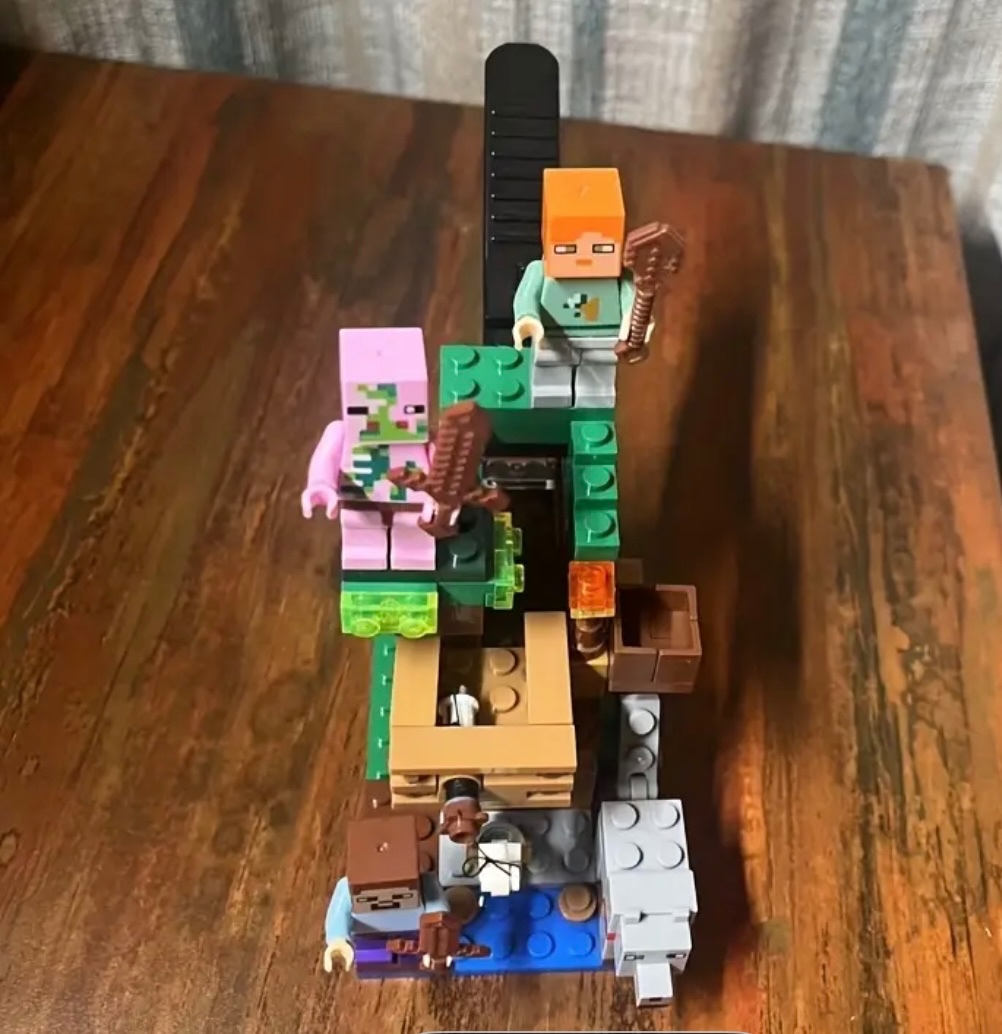 Nová stavebnice typu LEGO Minecraft set – Lesní pevnost