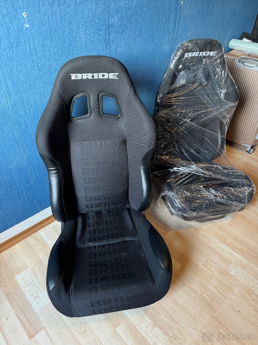 Nový sportovní sedačky Bride