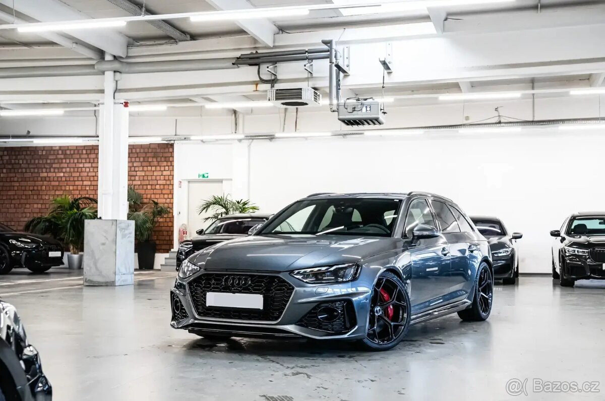 Audi RS4 Avant Competition+