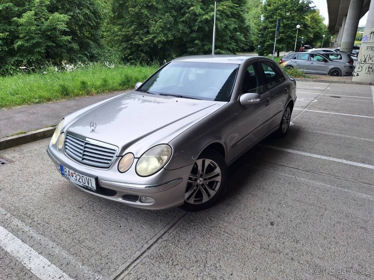 Mercedes Benz E320