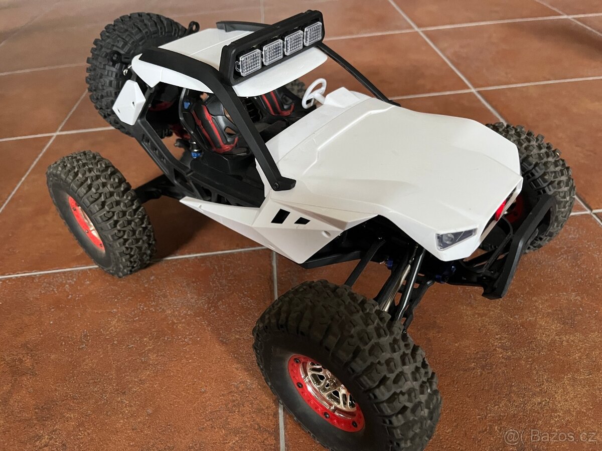 RC auto Buggy Storm Across: 40km/h - jako nový