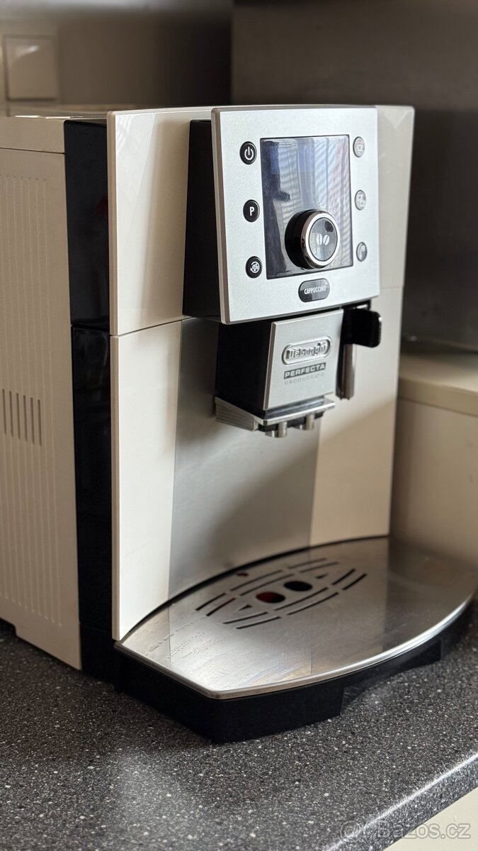 Kávovar Delonghi Perfecta 5500