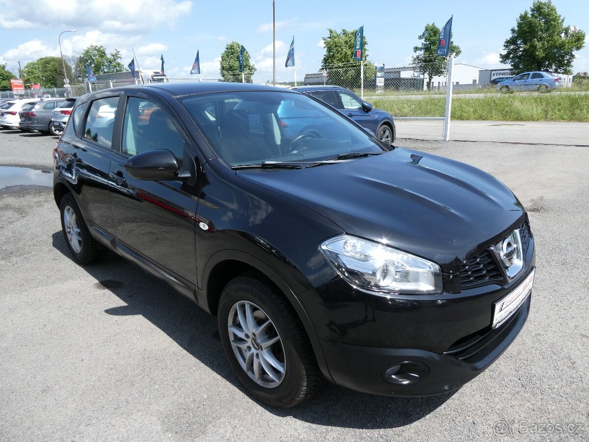 Nissan Qashqai 1.5 dCi 81kW serviska, 2.majitel