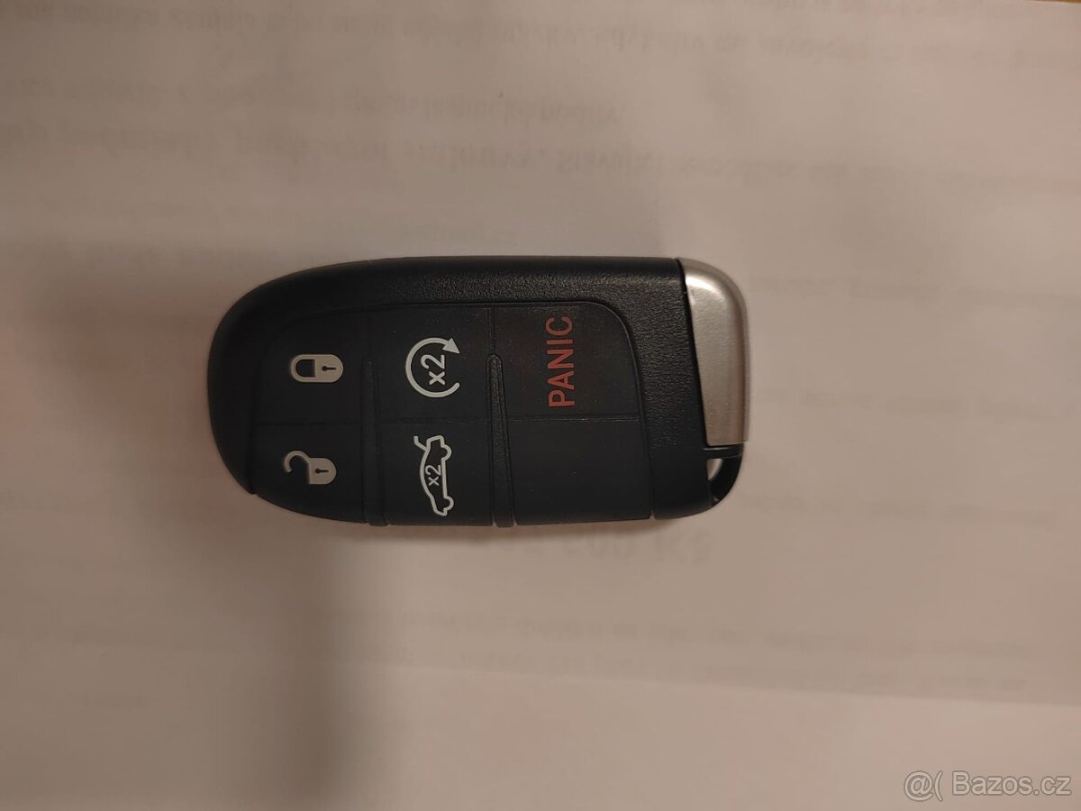 černé obaly klíčů Chrysler, Dodge, Jeep