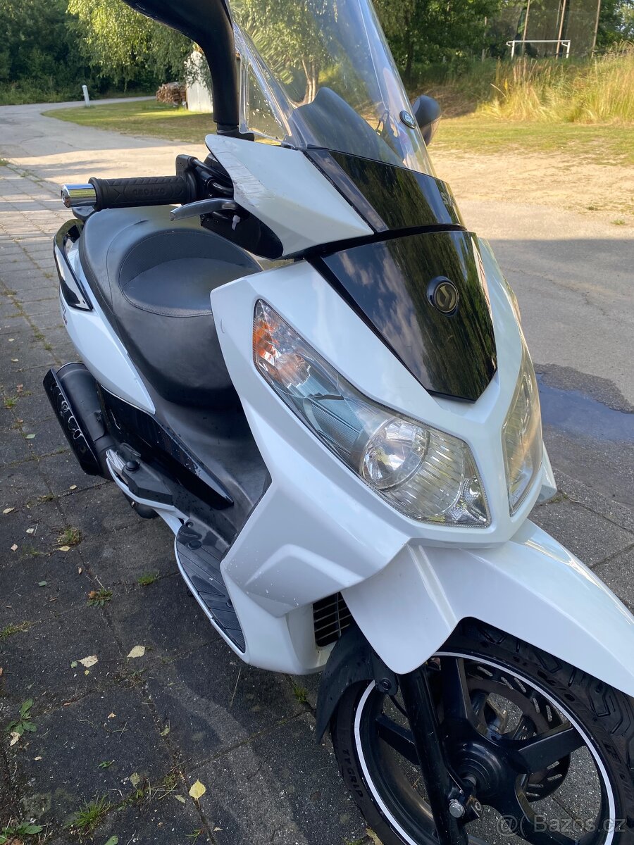 Prodám skútr Sym -city 300i