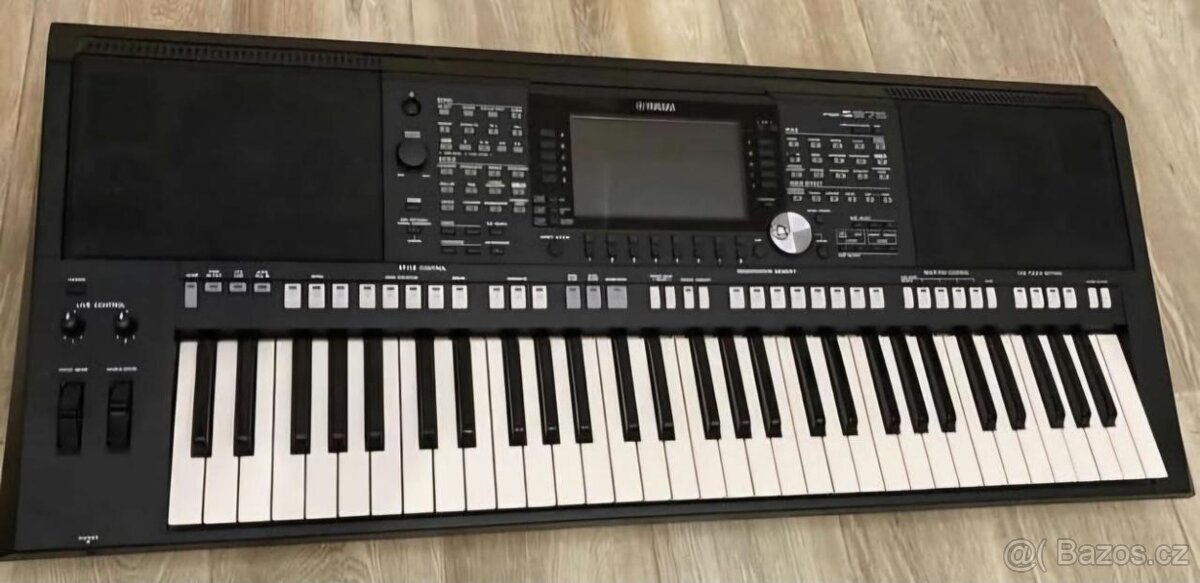 Yamaha psr s975
