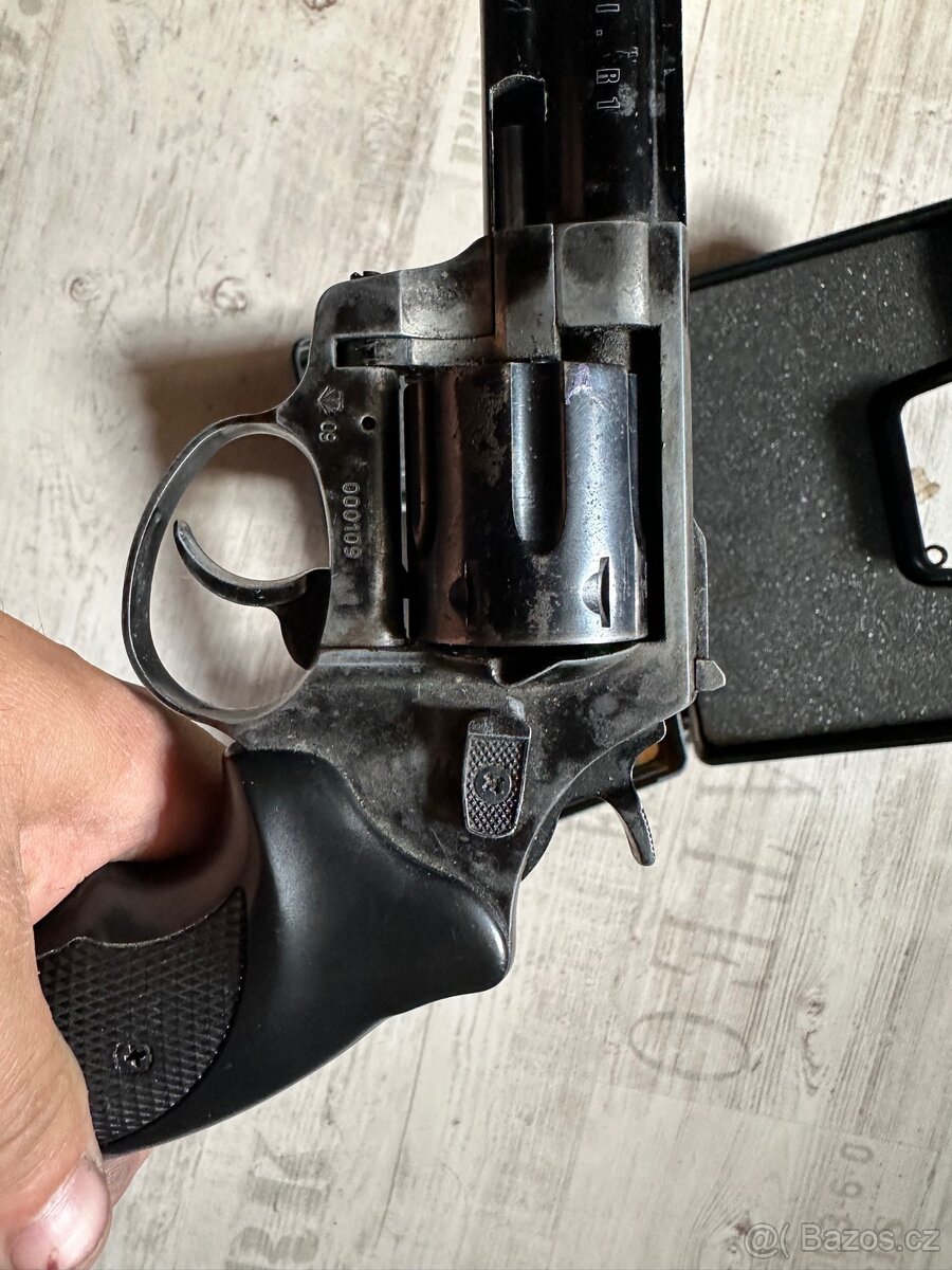 Plynový revolver zoraki