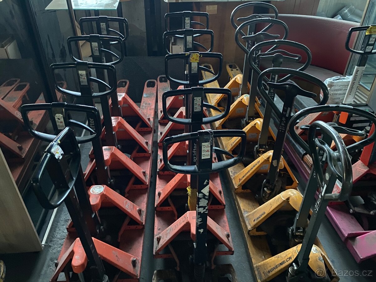 paletovy vozik znacky Jungheinrich AM 22, Toyota LHM230