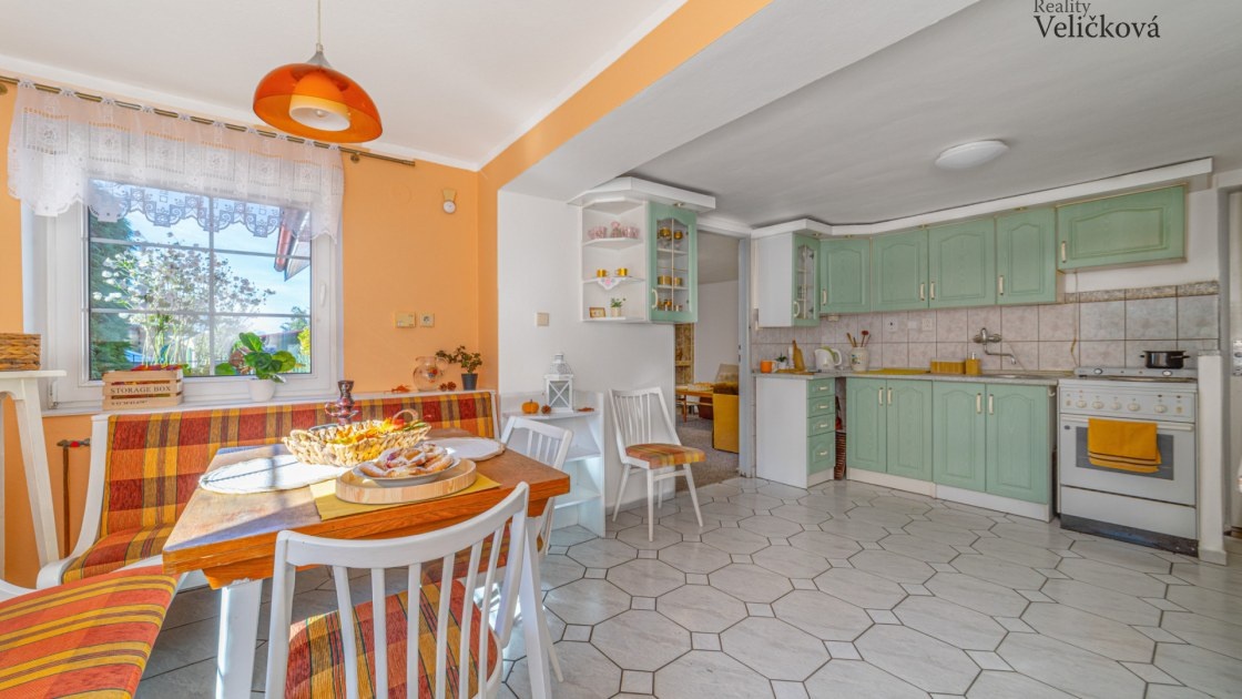 Útulný rodinný dům s chalupářským rázem – Stará Skřeneř, Nov