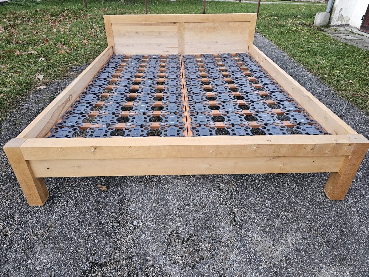 Masivní dubová postel 160x200 cm