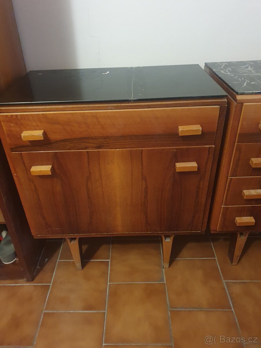 Noční stolky František Meluzánik