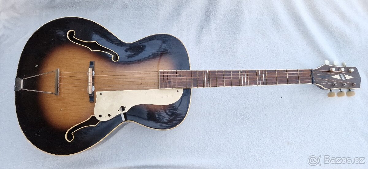 Kytara Jolana Gibson