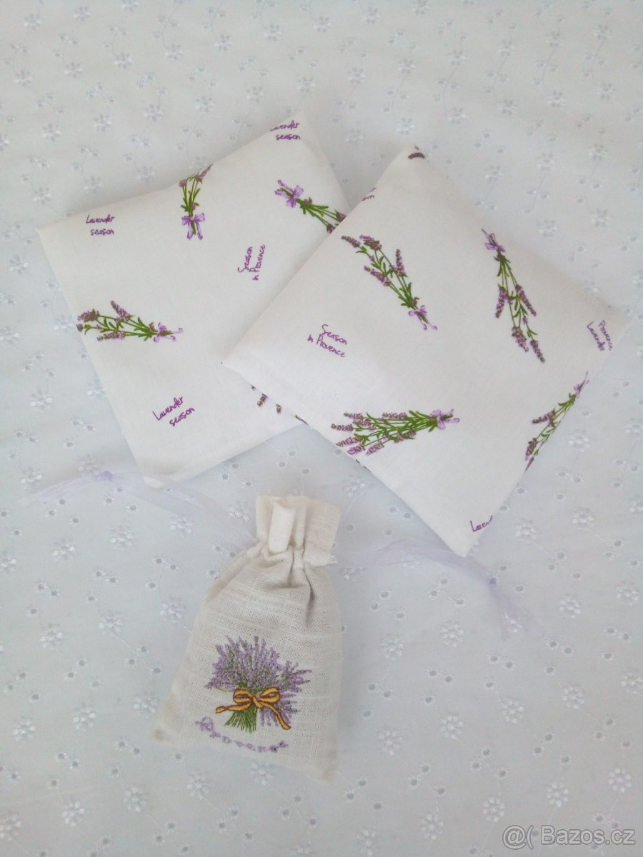 Nahřívací polštářek na kojenecké koliky