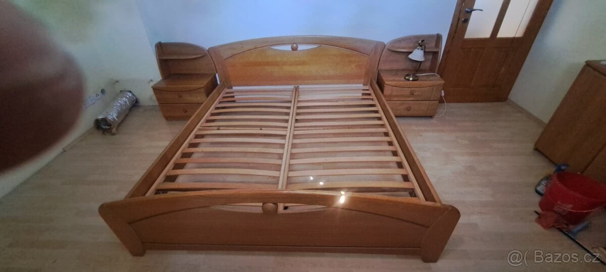 ložnice, postele, skříňky