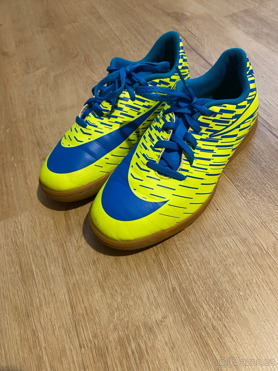 Prodám pánské/dětské sálové boty, velikost 37,5