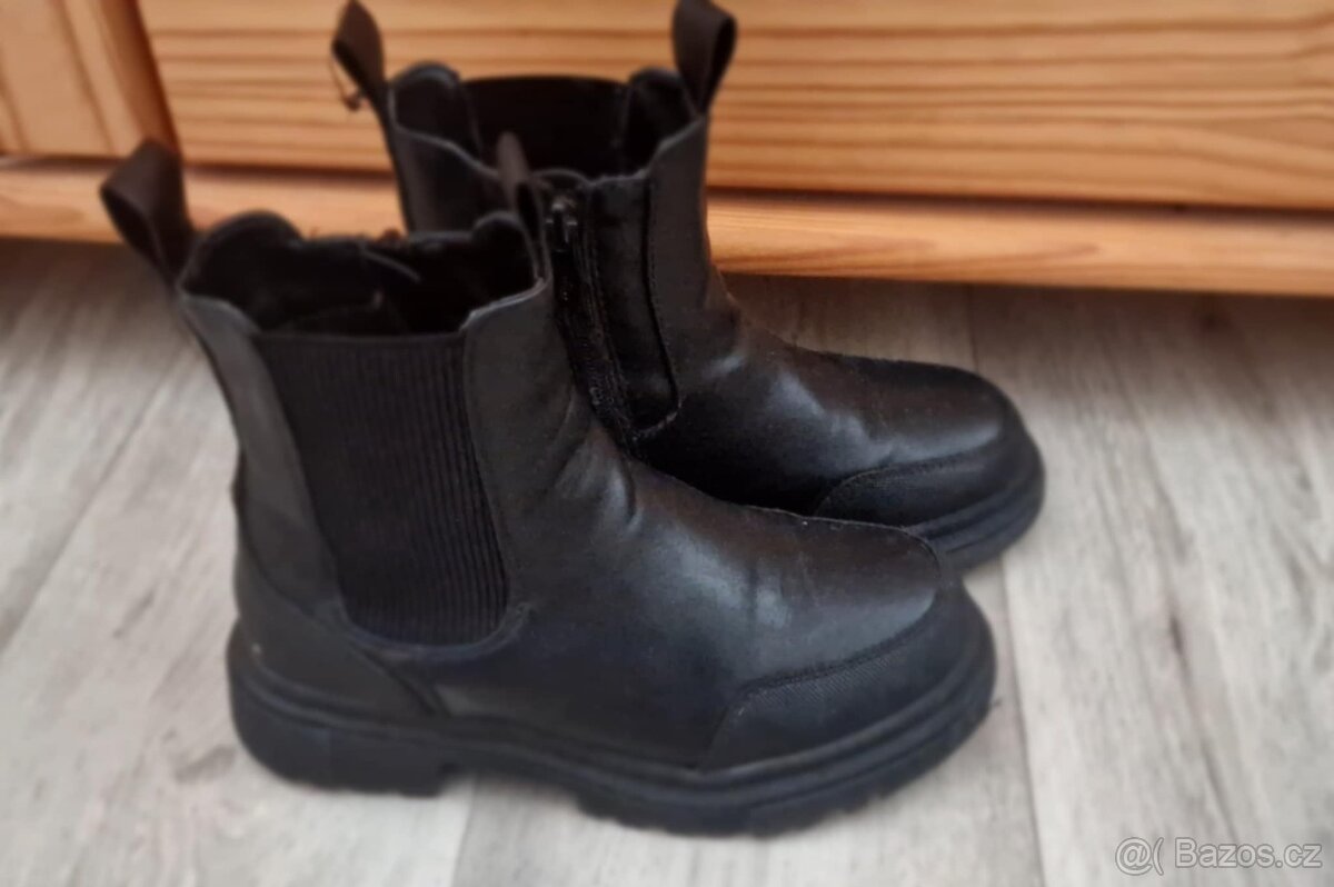 ZIMNÍ BOTY PRO SLĚČNU, TEPLÉ, VEL.33, PC 899KČ