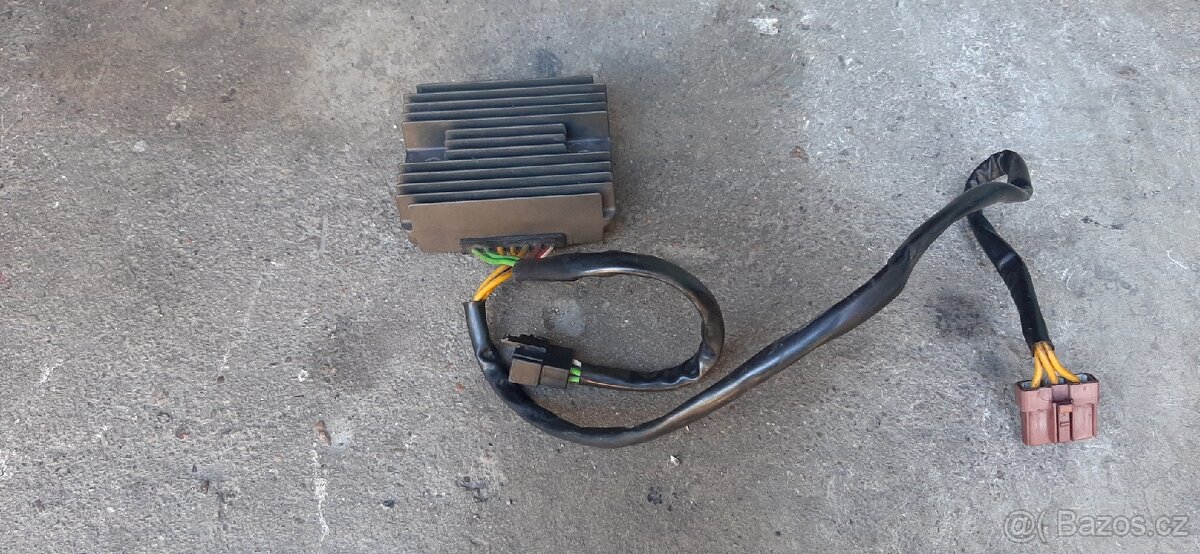 Regulace napětí peugeot satelis 125ccm