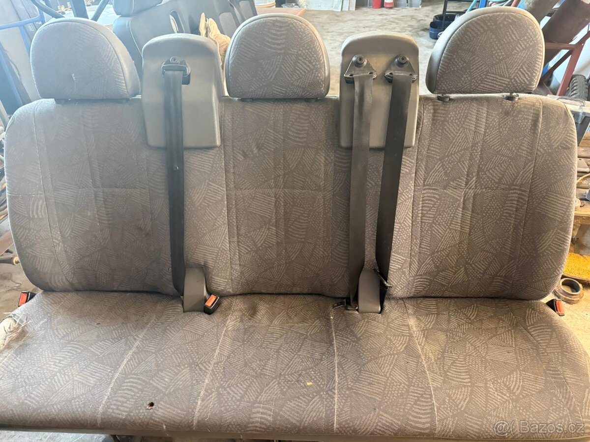 Zadní sedačky Ford transit