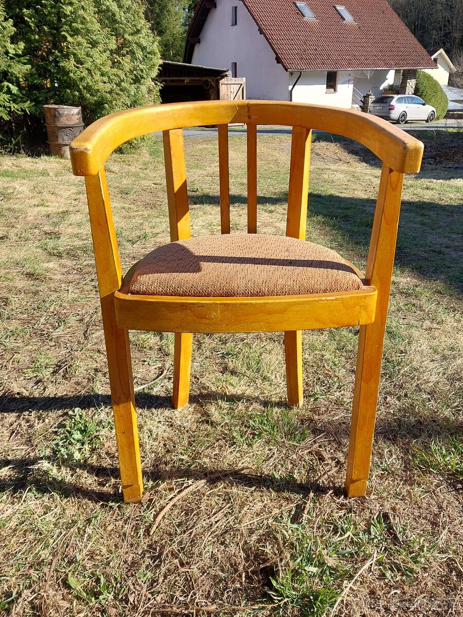 Čalouněné křesílko