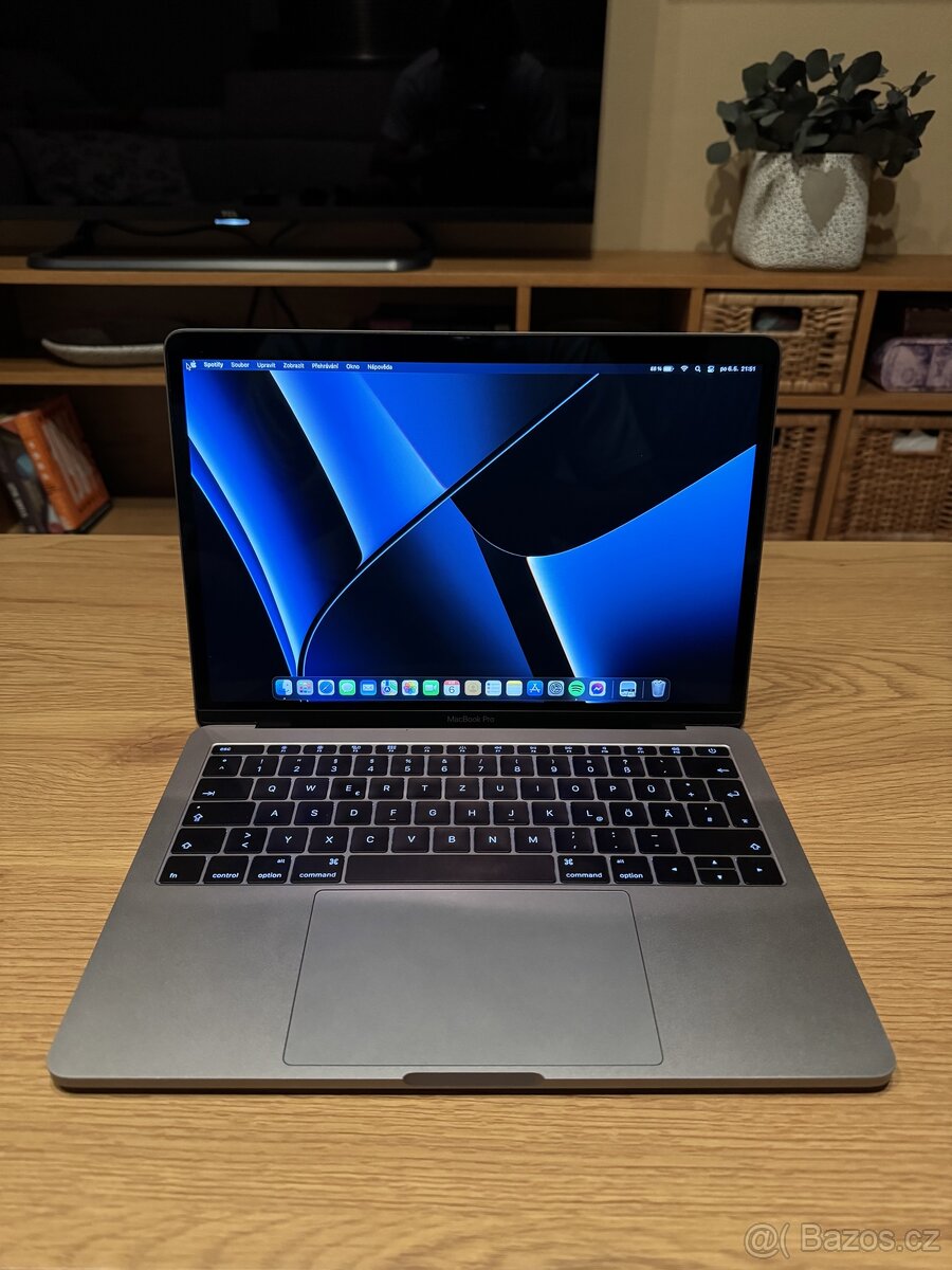 MacBook Pro 13 palců rok 2016 256GB (A1708)