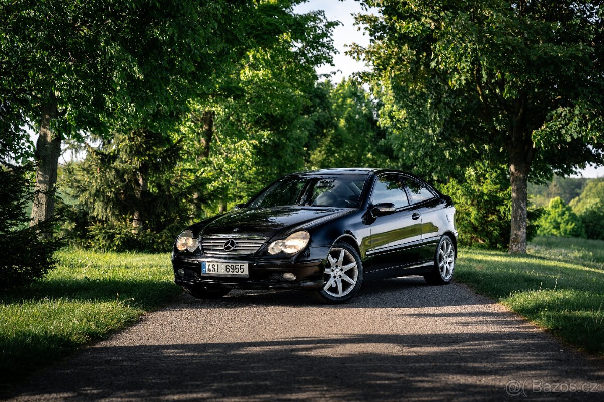 Mercedes Benz C200 Kompresor Sportcoupe 120KW Nová STK