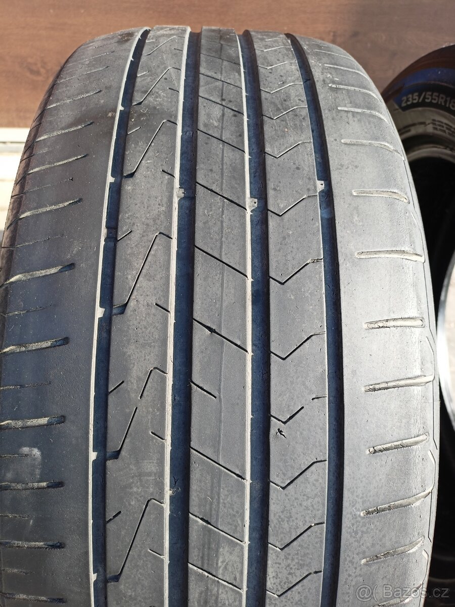 Prodám pneumatiky Hankook 235/55/R18